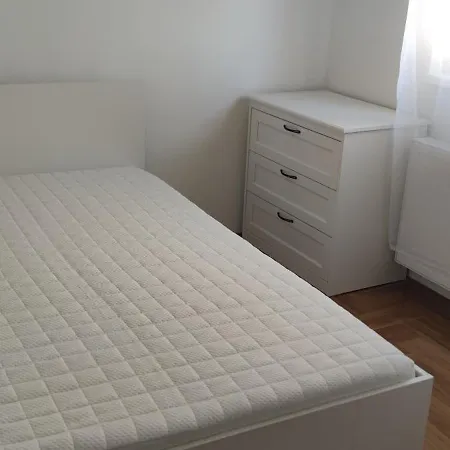 Stan Kod Gradskog Parka * Bijeljina